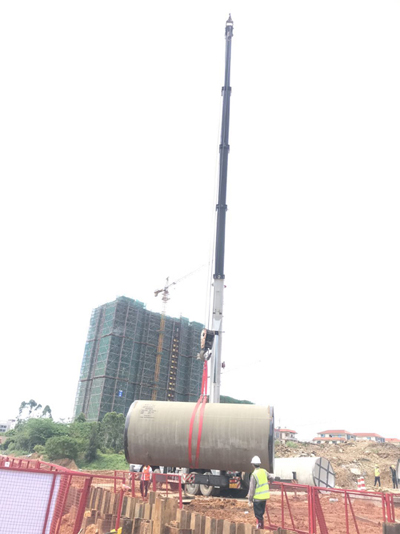 湛江水务项目首根管道开始吊装